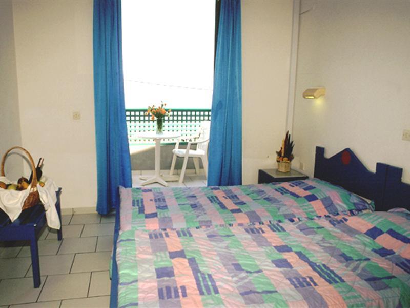 Апартаменти Flisvos Beach (Adults Only) Rethymno  Екстер'єр фото